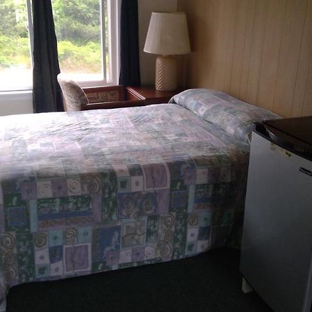 Village Green Motel Yarmouth Port Exterior foto